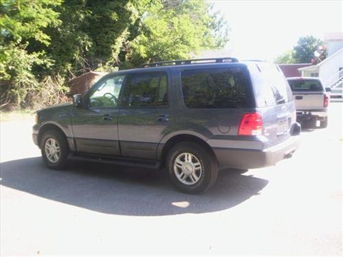 Ford Expedition 2005 photo 2