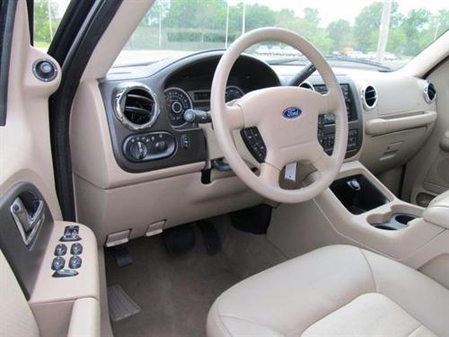 Ford Expedition 2005 photo 4