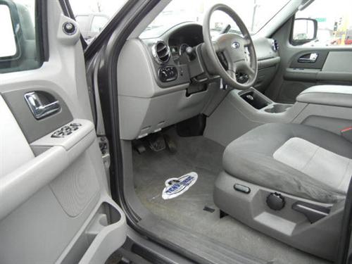 Ford Expedition 2005 photo 3