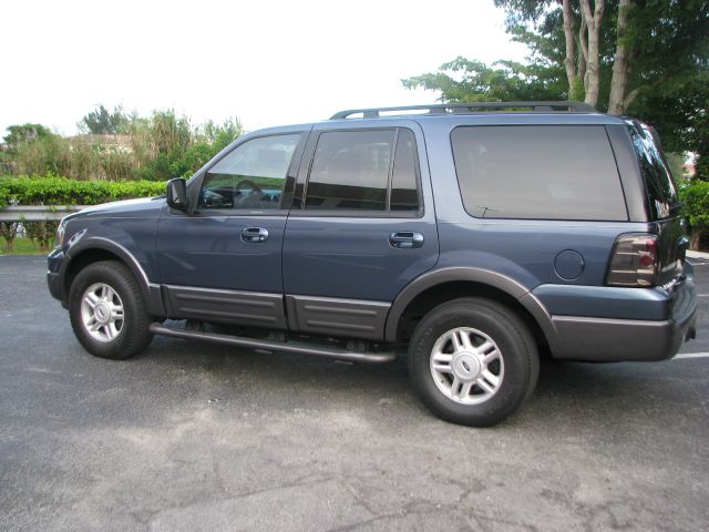 Ford Expedition 2005 photo 1