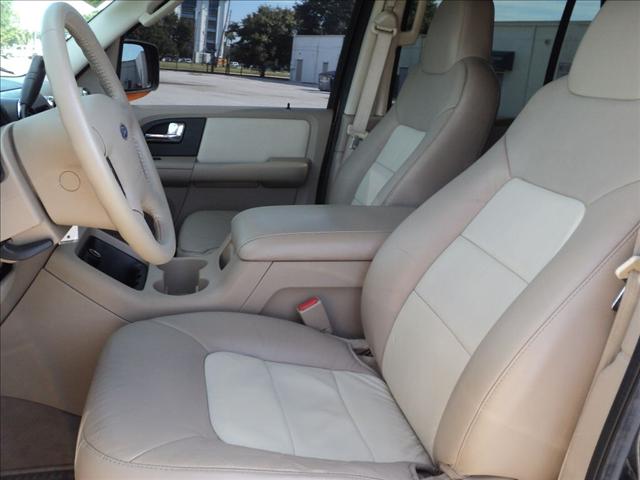 Ford Expedition 2005 photo 5