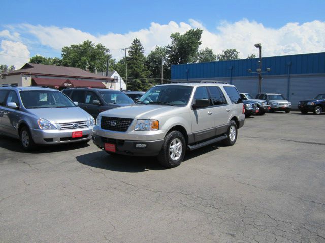 Ford Expedition 2005 photo 2