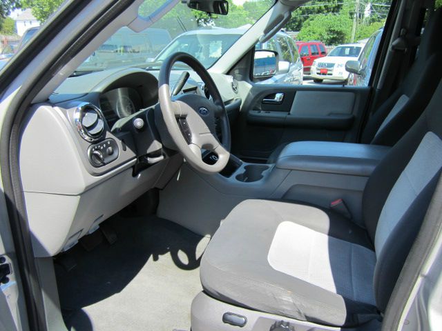 Ford Expedition 2005 photo 4