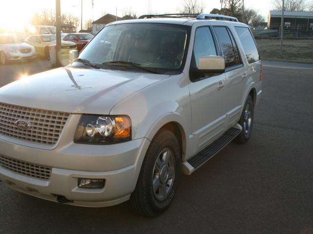 Ford Expedition 2005 photo 1