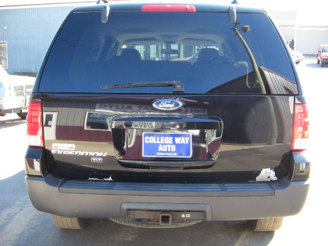 Ford Expedition 2005 photo 1