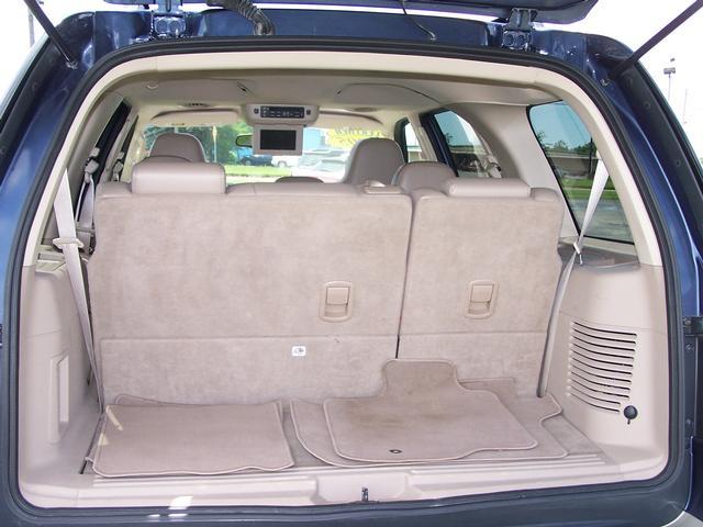 Ford Expedition 2005 photo 2