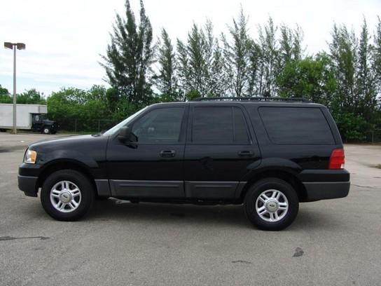 Ford Expedition 2005 photo 1