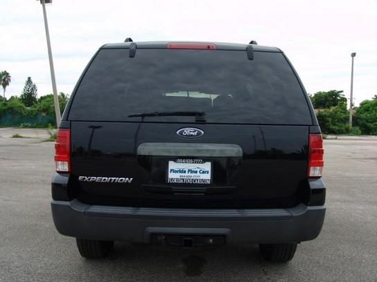 Ford Expedition 2005 photo 3