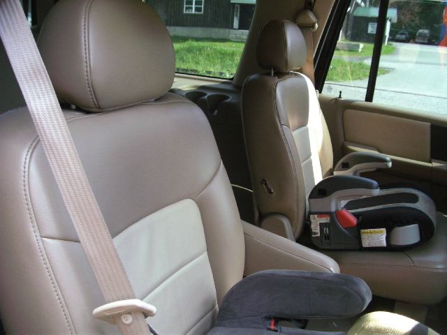 Ford Expedition E320 - Extra Sharp SUV