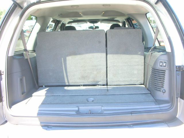Ford Expedition 2005 photo 2