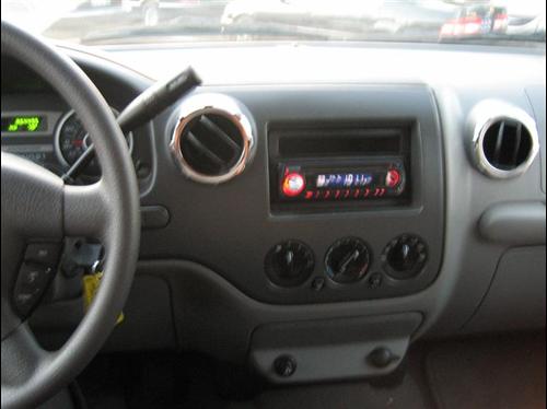 Ford Expedition 2005 photo 2
