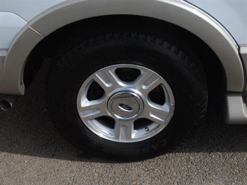 Ford Expedition 2005 photo 3