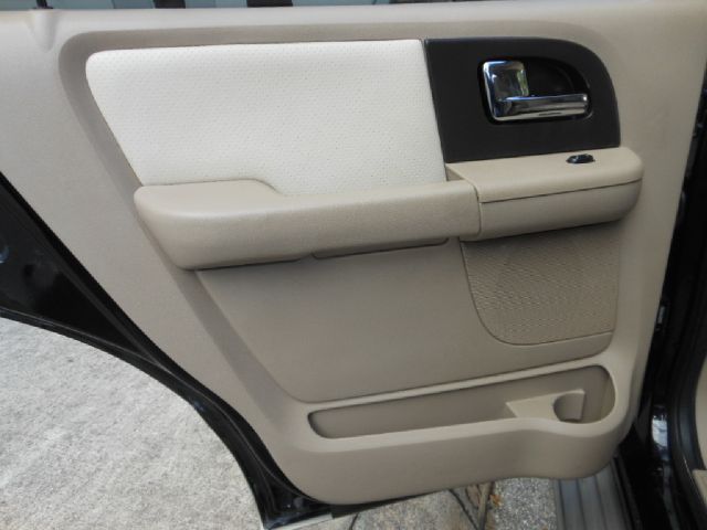 Ford Expedition 2005 photo 22