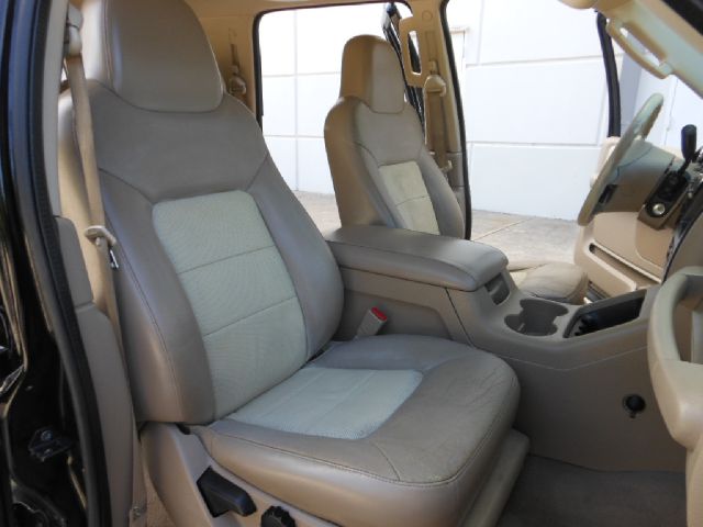 Ford Expedition 2005 photo 4