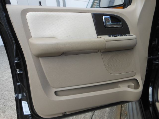 Ford Expedition 2005 photo 7