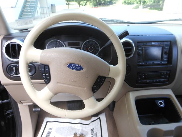 Ford Expedition 2005 photo 8