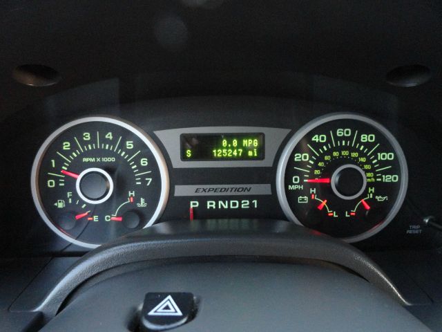 Ford Expedition 2005 photo 13