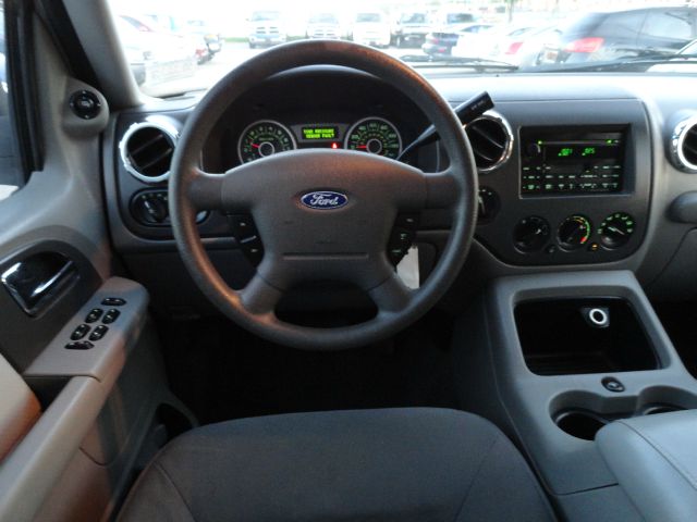 Ford Expedition 2005 photo 22