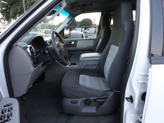 Ford Expedition 2005 photo 8