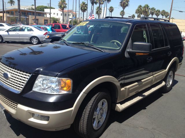 Ford Expedition 2005 photo 1