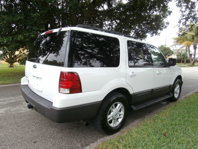 Ford Expedition 2005 photo 18
