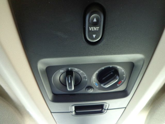 Ford Expedition 2005 photo 12