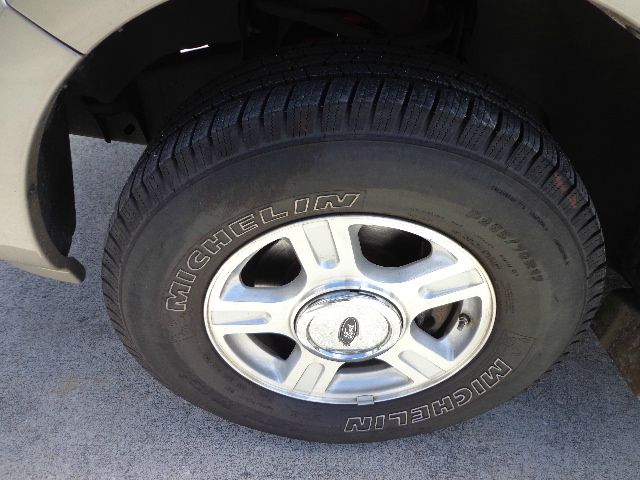 Ford Expedition 2005 photo 7