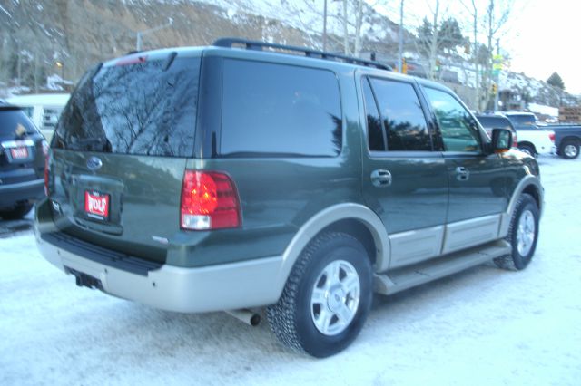 Ford Expedition 2005 photo 2
