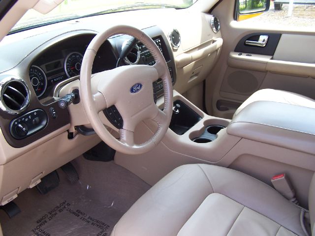 Ford Expedition 2005 photo 1