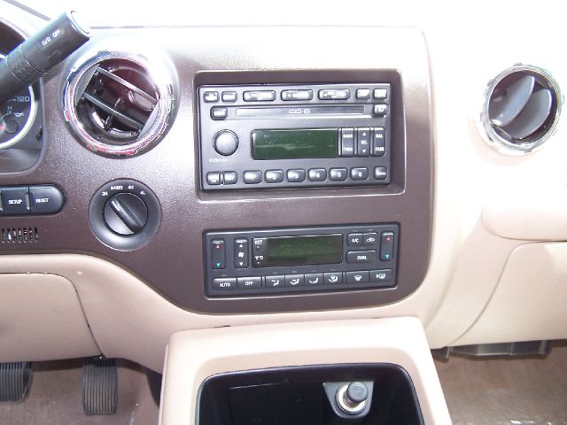 Ford Expedition 2005 photo 5
