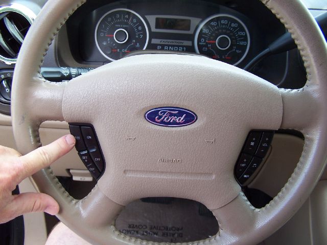 Ford Expedition 2005 photo 9