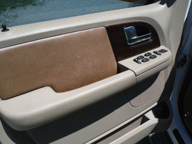Ford Expedition 2005 photo 10