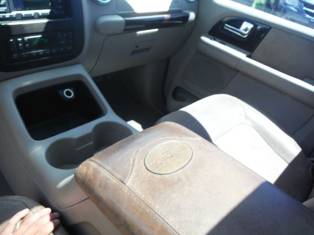 Ford Expedition 2005 photo 3