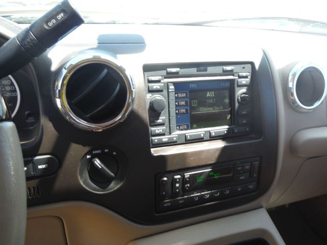 Ford Expedition 2005 photo 8