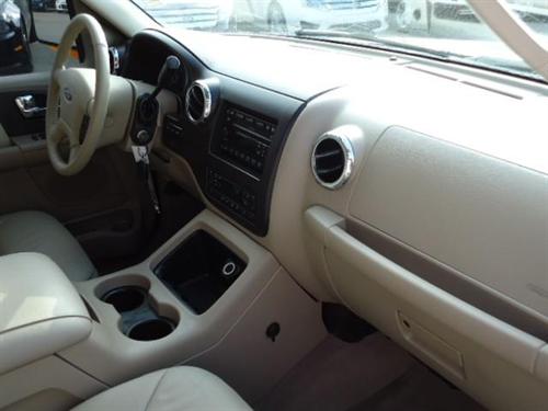 Ford Expedition 2005 photo 4