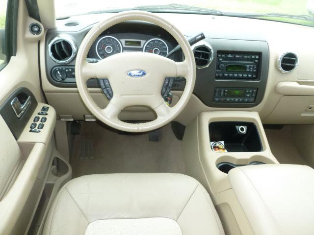 Ford Expedition 2005 photo 3