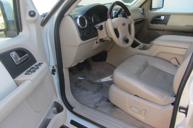 Ford Expedition 2005 photo 4