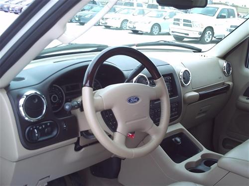 Ford Expedition 2005 photo 4