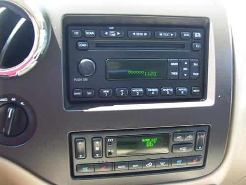 Ford Expedition 2006 photo 2