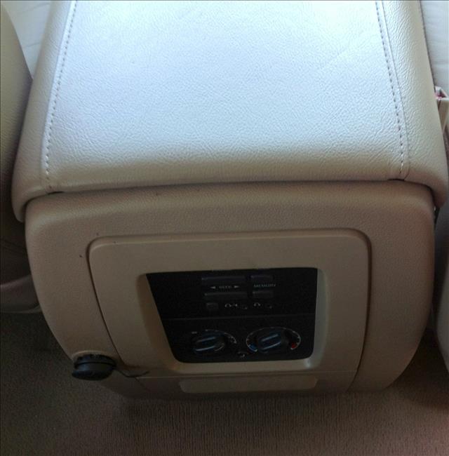 Ford Expedition 2006 photo 2