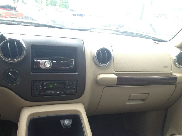 Ford Expedition Super SUV