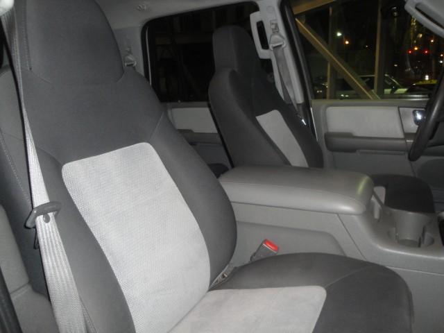 Ford Expedition 2006 photo 2