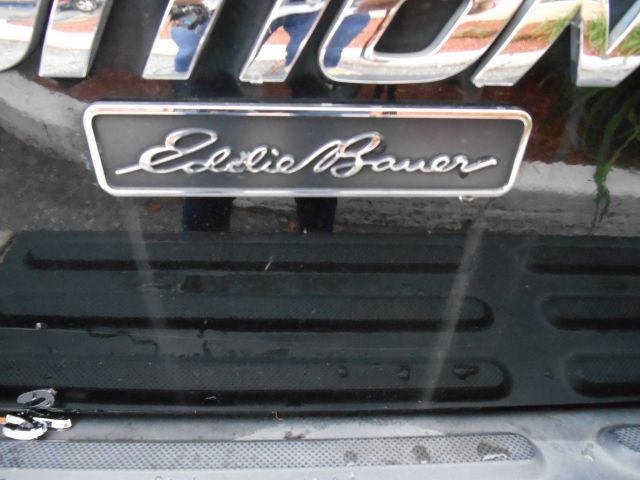 Ford Expedition E320 - Extra Sharp SUV
