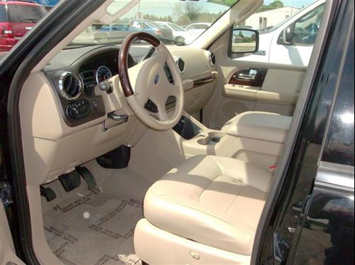 Ford Expedition 2006 photo 2