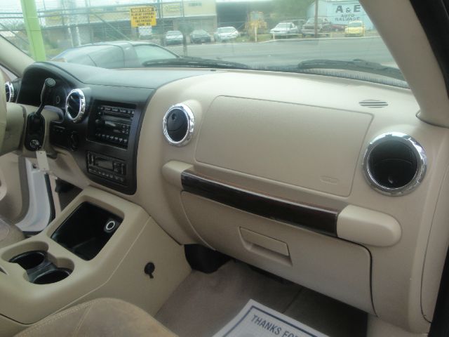 Ford Expedition 2006 photo 14