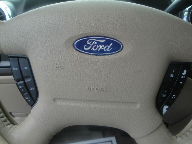 Ford Expedition 2006 photo 17