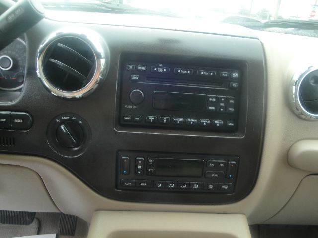 Ford Expedition 2006 photo 19