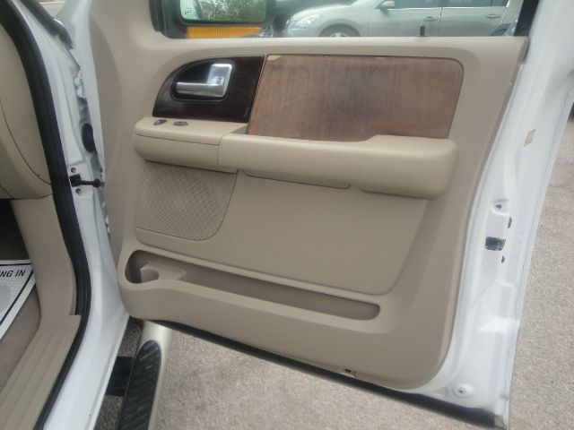 Ford Expedition 2006 photo 24
