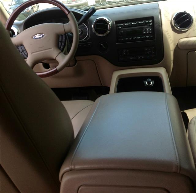 Ford Expedition 2006 photo 2