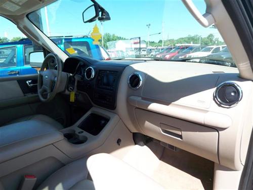 Ford Expedition 2006 photo 2